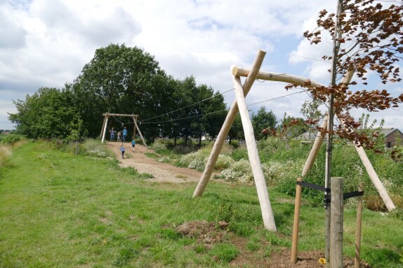 Robiniahout-Dubbele-kabelbaan-speeltoestellen-Uniek-Speelprojecten