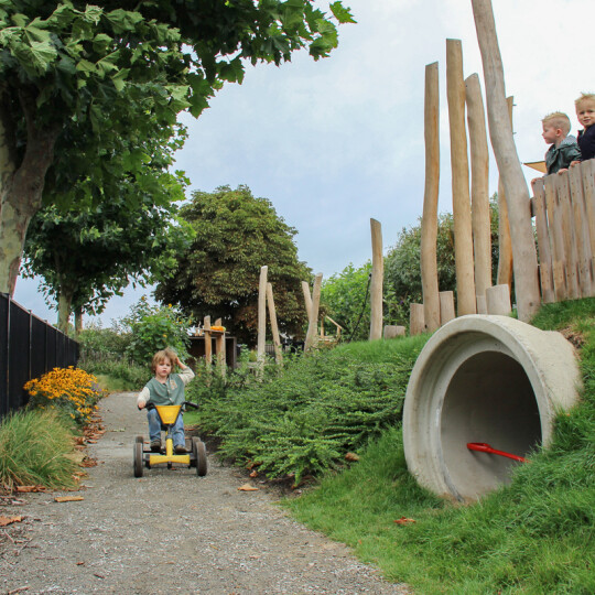 Kruiptunnel-ballustrade-kinderdagverblijf