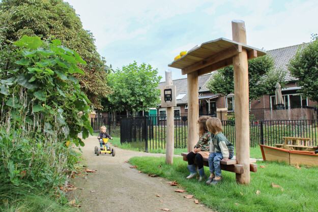 Kinderopvang-bushalte-groen